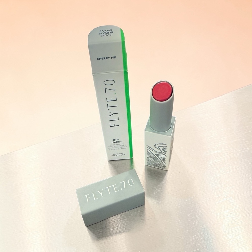 Flute.70 Cherry Pie Lipstick - Vibrant